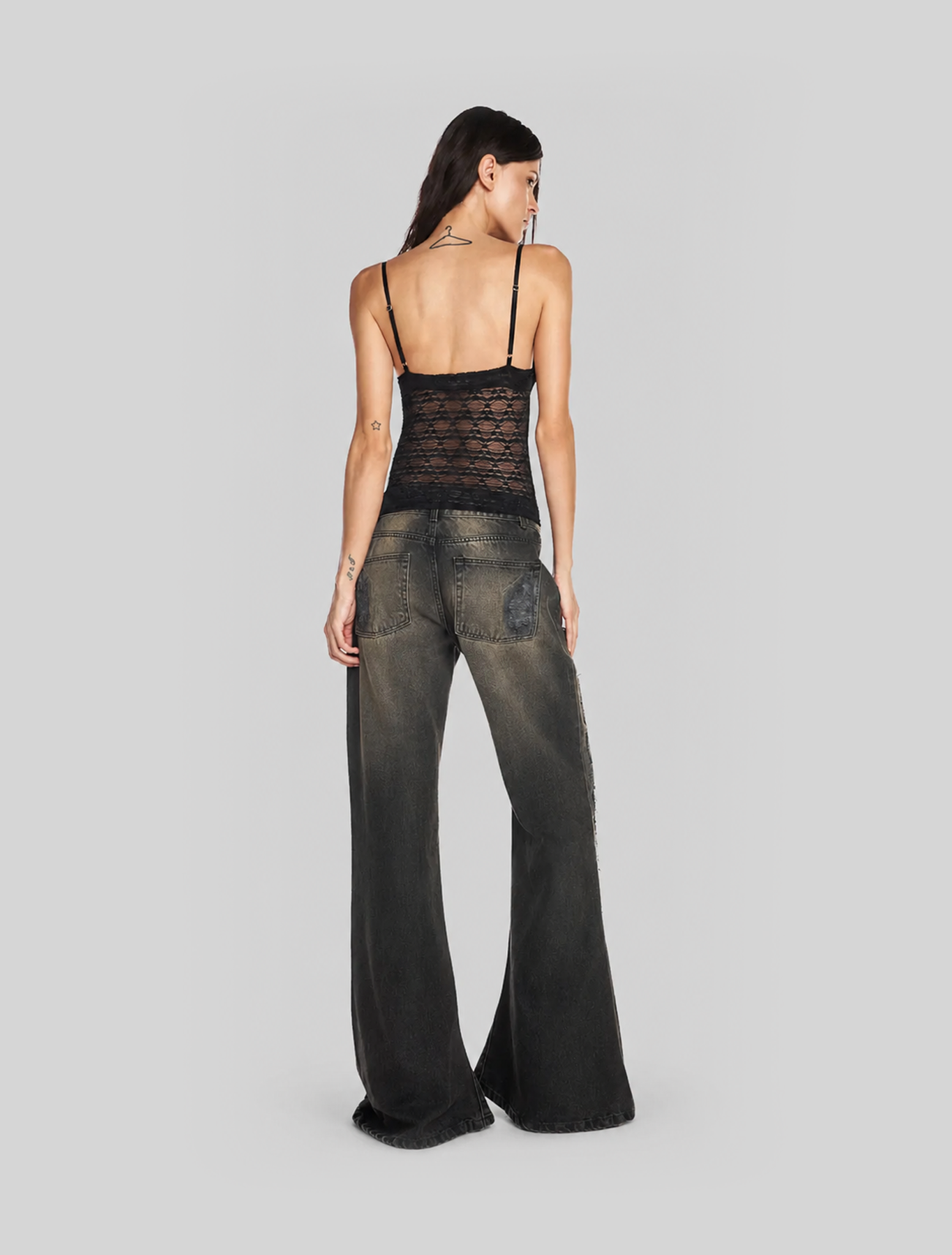 CALÇA JEANS FLARE BLACK RASGOS FRONTAIS