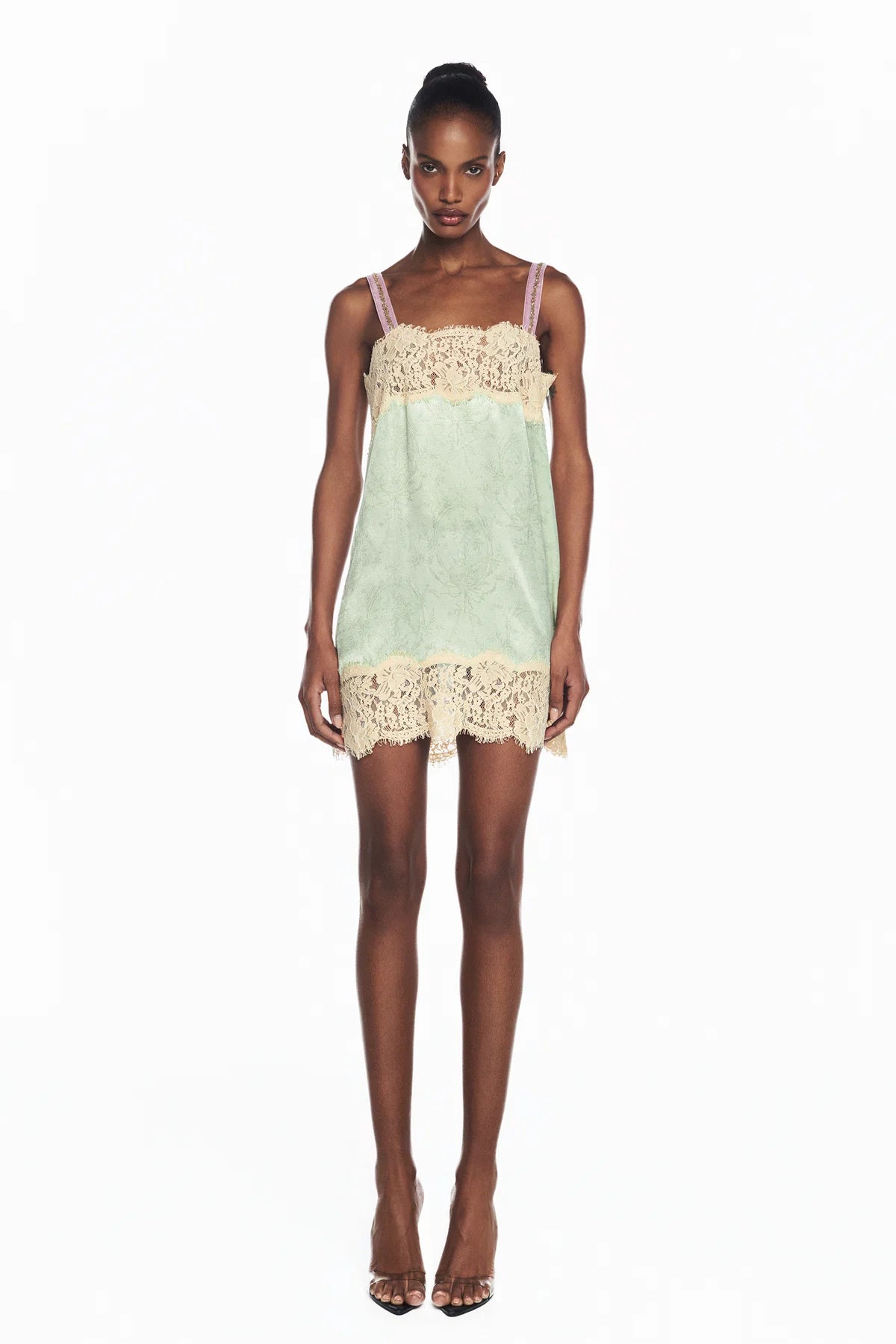 VESTIDO CURTO CETIM LACO VERDE RENDA BEGE-3